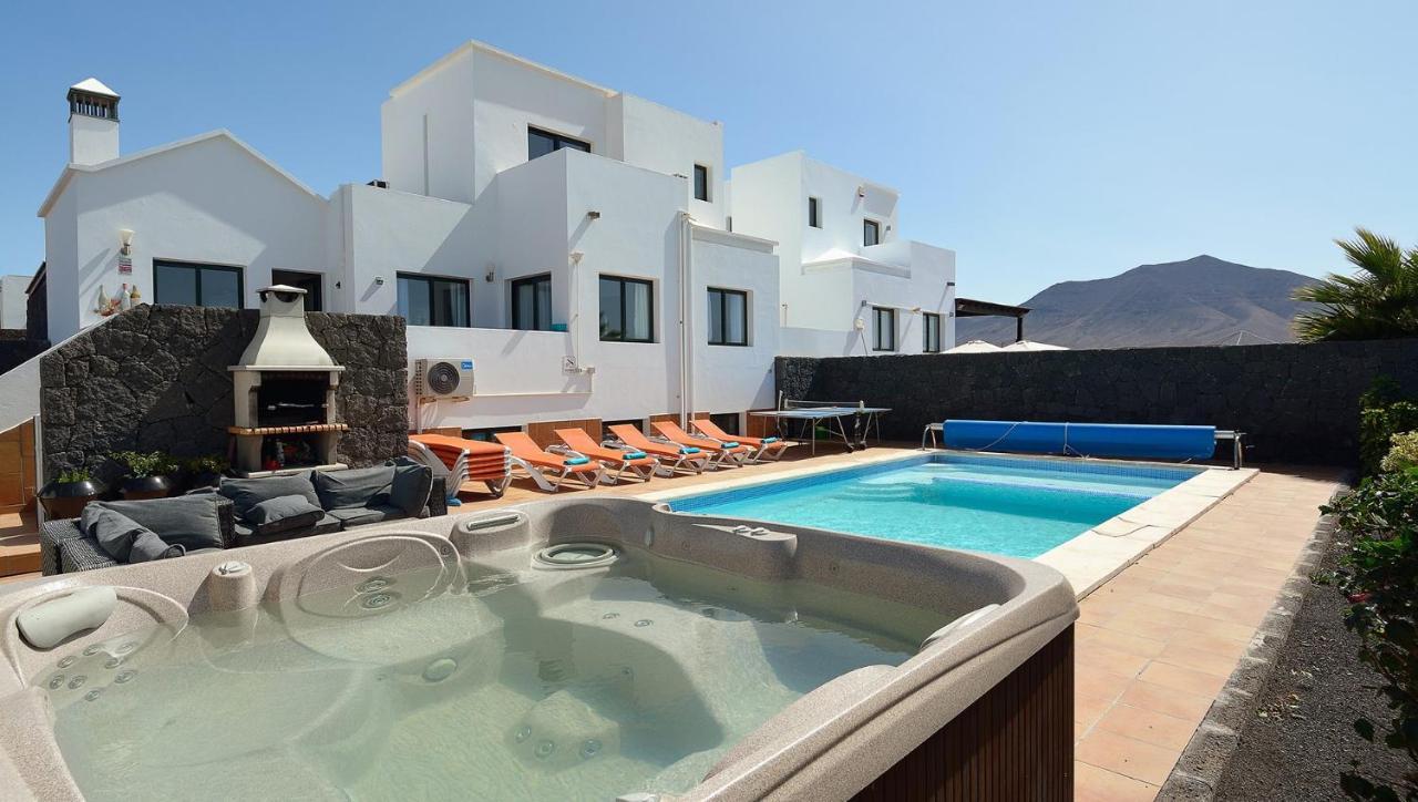 Villa Casa Lottie - 5 Bed Private Pool Lanzarote
